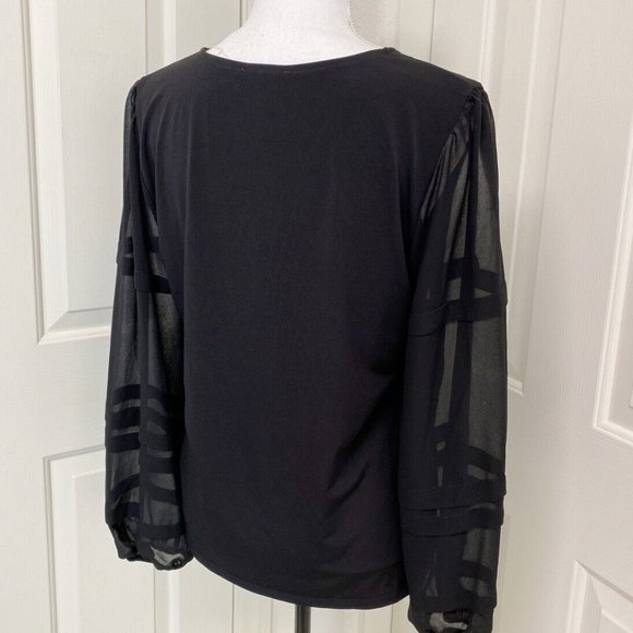 Calvin Klein Mixed Media 3/4 chiffon sleeve V-neck top black - Picture 2 of 5